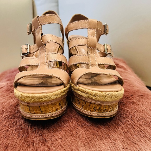Vince Camuto sandals - Picture 4 of 10